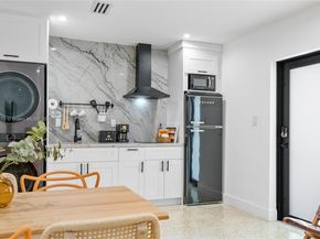 256 NW 57th St, Miami FL 33127