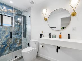 256 NW 57th St, Miami FL 33127