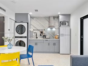 256 NW 57th St, Miami FL 33127