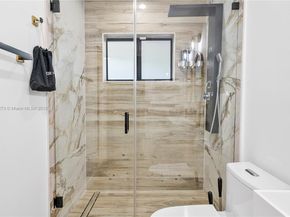 256 NW 57th St, Miami FL 33127