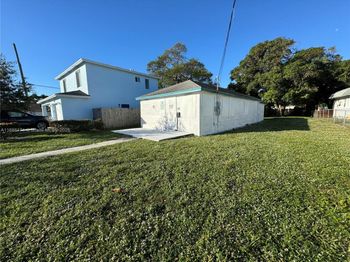 607 NW 8th Ave