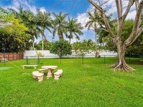 429 NW 130th Ave, Miami FL 33182