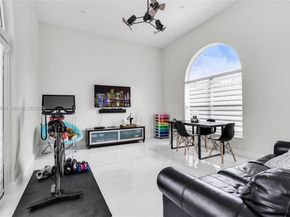 429 NW 130th Ave, Miami FL 33182