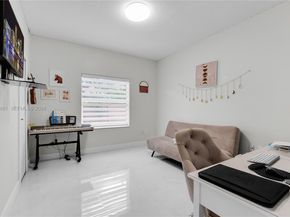 429 NW 130th Ave, Miami FL 33182