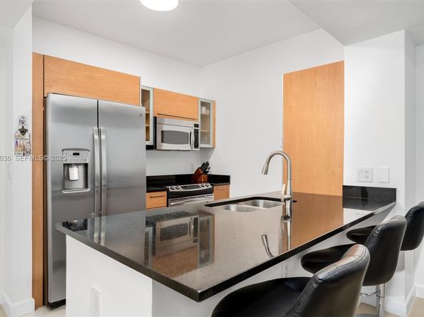 950 Brickell Bay Dr 803, Miami FL 33131