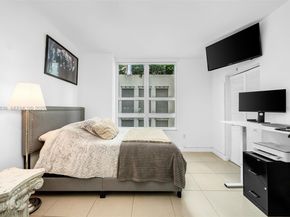 950 Brickell Bay Dr 803, Miami FL 33131