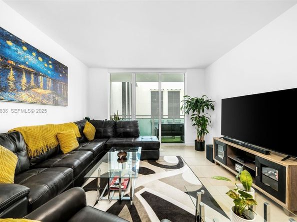 950 Brickell Bay Dr 803, Miami FL 33131