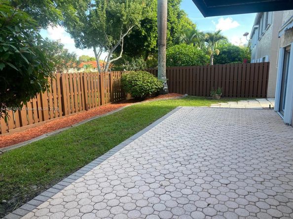 5953 SW 112th Ln, Cooper City FL 33330