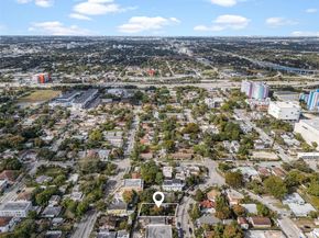 260 NW 34th St, Miami FL 33127