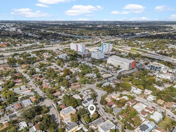 260 NW 34th St, Miami FL 33127