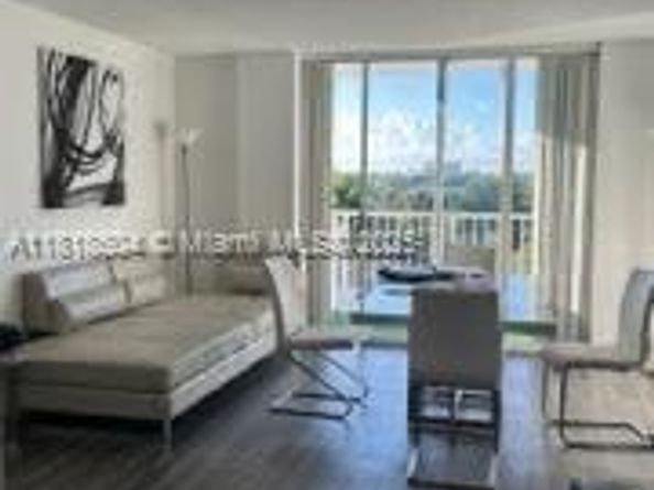 2000 NE 135th St 509, North Miami FL 33181