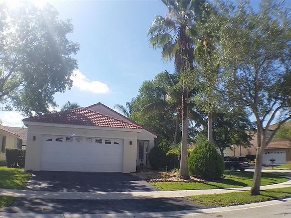 Undisclosed Address #A11955605, Weston FL 33326