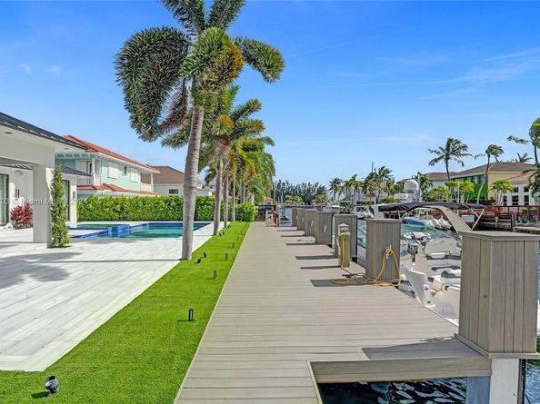 900 Washington St, Hollywood FL 33019