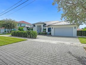 900 Washington St, Hollywood FL 33019