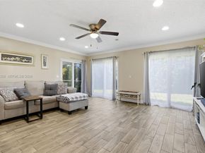 5723 NW 87th Ave, Tamarac FL 33321