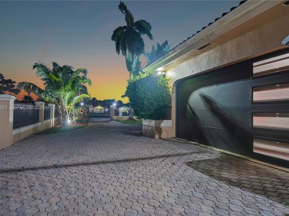 3001 SW 132nd Ave, Miami FL 33175