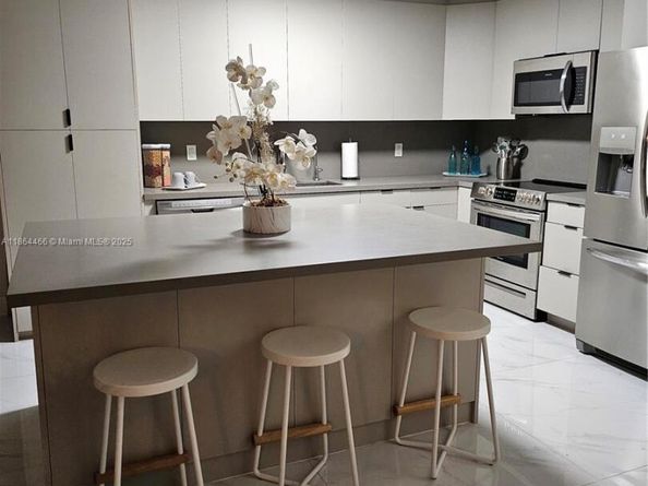 6423 E Collins Ave 206, Miami Beach FL 33141