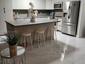 6423 E Collins Ave 206, Miami Beach FL 33141