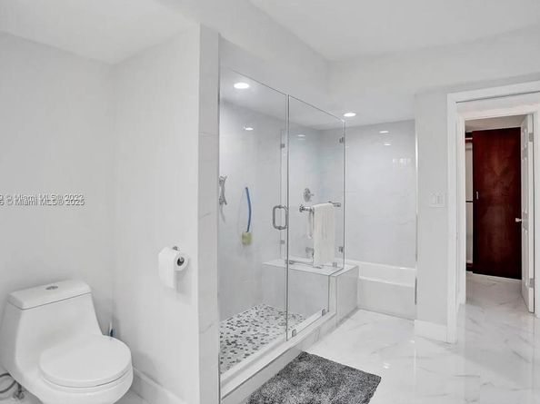 6423 E Collins Ave 206, Miami Beach FL 33141