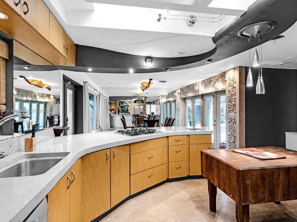 1930 NW 32nd Ct, Oakland Park FL 33309