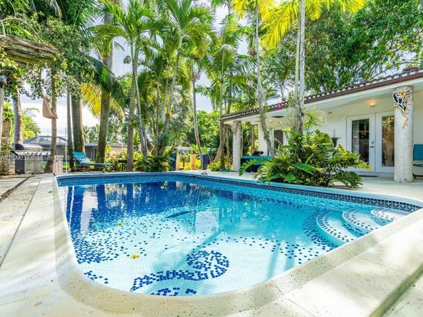 1930 NW 32nd Ct, Oakland Park FL 33309