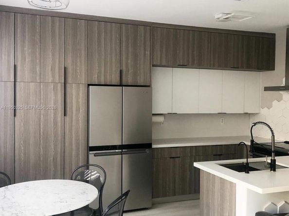 8135 NW 108th Ave, Doral FL 33178