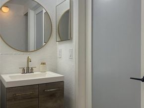 8135 NW 108th Ave, Doral FL 33178