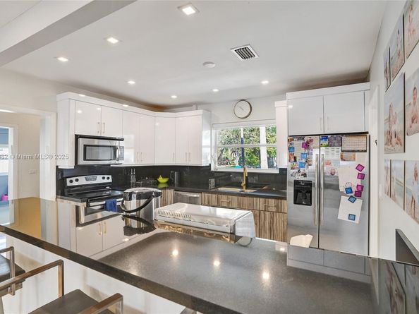 1052 NE 179th Ter, North Miami Beach FL 33162