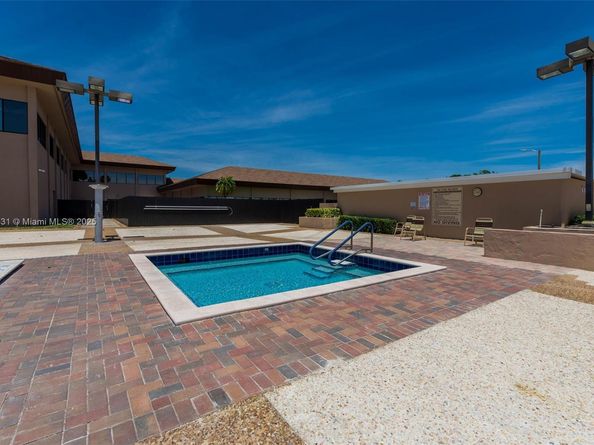 13550 SW 6th Ct 308A, Pembroke Pines FL 33027