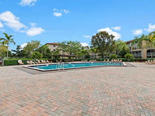 13550 SW 6th Ct 308A, Pembroke Pines FL 33027