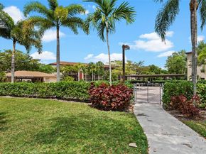 13550 SW 6th Ct 308A, Pembroke Pines FL 33027