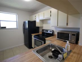721 NW 103rd Ter 202, Pembroke Pines FL 33026