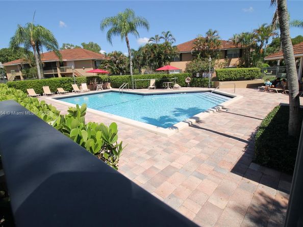 721 NW 103rd Ter 202, Pembroke Pines FL 33026
