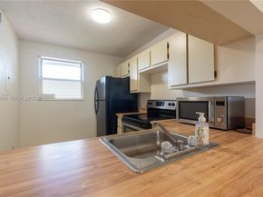 721 NW 103rd Ter 202, Pembroke Pines FL 33026