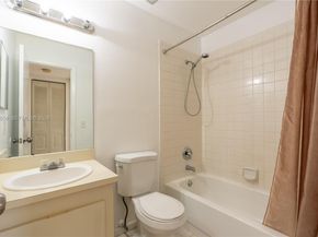 721 NW 103rd Ter 202, Pembroke Pines FL 33026