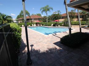 721 NW 103rd Ter 202, Pembroke Pines FL 33026
