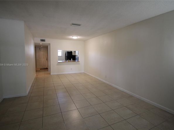 721 NW 103rd Ter 202, Pembroke Pines FL 33026