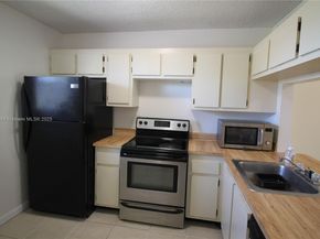 721 NW 103rd Ter 202, Pembroke Pines FL 33026