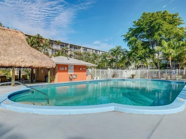 4800 Hillcrest Ln 511, Hollywood FL 33021