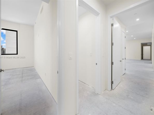 275 Giralda Ave 6AB, Coral Gables FL 33134