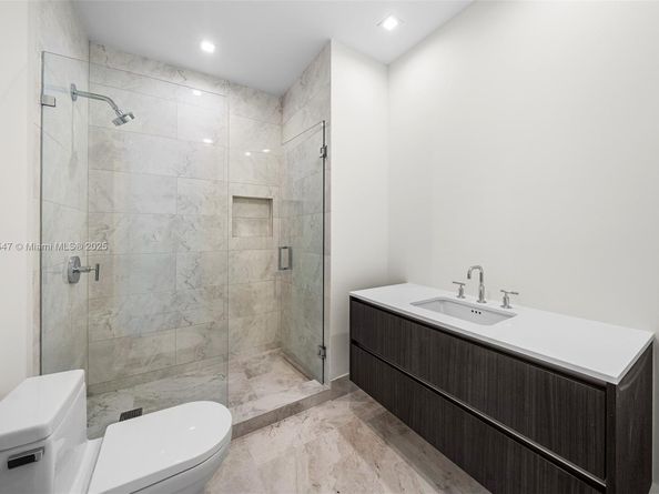 275 Giralda Ave 6AB, Coral Gables FL 33134