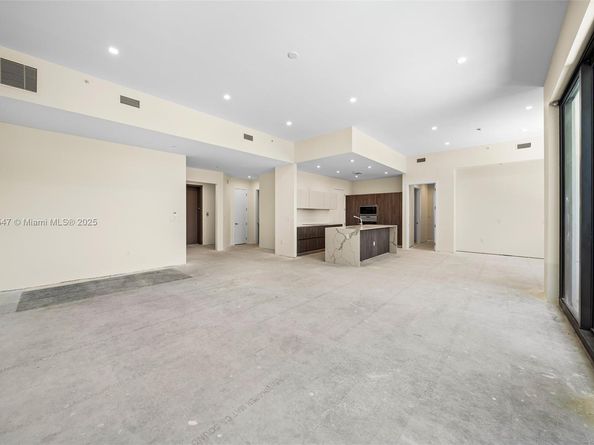 275 Giralda Ave 6AB, Coral Gables FL 33134