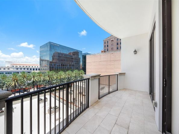 275 Giralda Ave 6AB, Coral Gables FL 33134