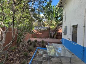 1411 SW 24th Ct, Fort Lauderdale FL 33315