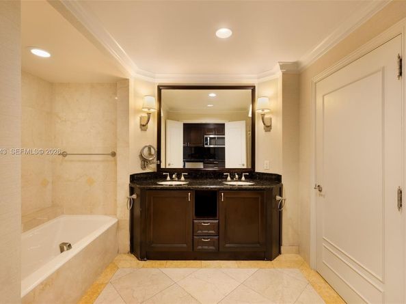 601 N Ft Lauderdale Beach Blvd 903, Fort Lauderdale FL 33304