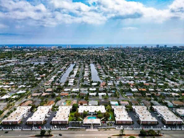 400 S Cypress Rd 424, Pompano Beach FL 33060