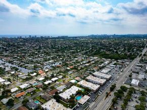 400 S Cypress Rd 424, Pompano Beach FL 33060