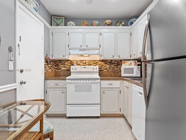 400 S Cypress Rd 424, Pompano Beach FL 33060