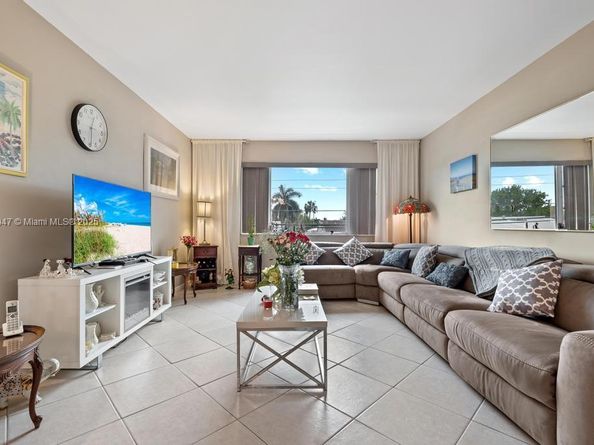 400 S Cypress Rd 424, Pompano Beach FL 33060