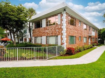 400 S Cypress Rd